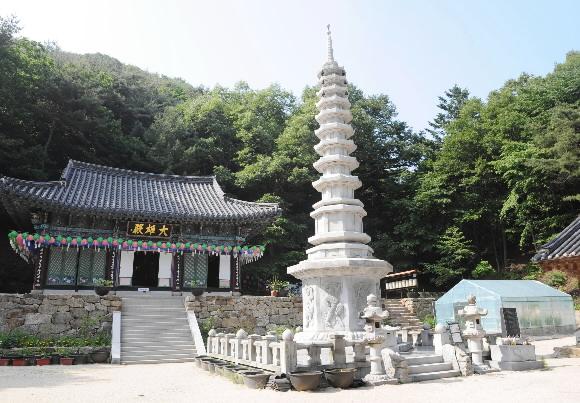 남한산성의 장경사(長慶寺). 인조 2년(1624) 남한산성 축조 때 승군(僧軍)의 숙식과 훈련을 위해 건립된 사찰이다. 남상인기자 sanginn@seoul.co.kr