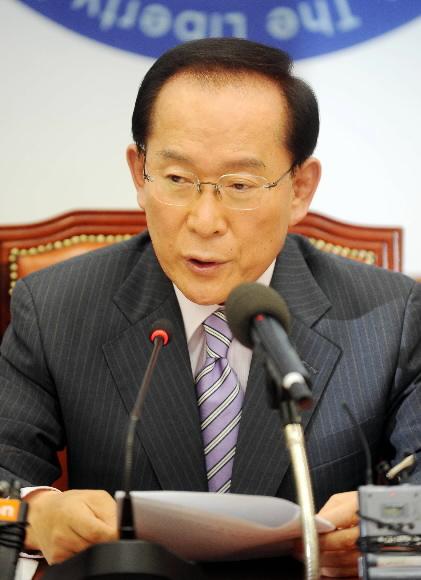 이회창 자유선진당 총재