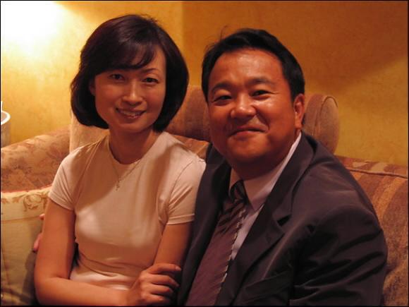 실패를 딛고 성공한 대표적 사례로 소개된 재미교포 사업가 스티브 최(오른쪽)와 부인 리나. 워싱턴포스트 웹사이트 사진