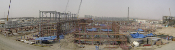 대림산업이 사우디아라비아 알주베일 산업단지에서 시공 중인 카얀 폴리카보네이트 프로젝트 현장. 지난해 말 13억 5000만달러에 일괄도급방식(EPC)으로 수주했으며, 오는 2010년 4월 완공 예정이다. 대림산업 제공