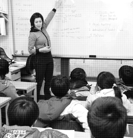 방학은 부족한 학업능력을 끌어올릴 절호의 기회다. 특히 상급 학교에 진학하는 초6년생이나 중3년생의 경우,이번 방학을 어떻게 보내느냐가 인생에 있어 매우 중요하다. 사진은 서울 강남의 한 어학원에서 초등학생들이 원어민 교사에게 영어를 배우는 모습. 서울신문 포토라이브러리