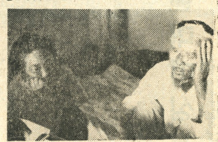 병원에서 도망친 민노인과 부인.