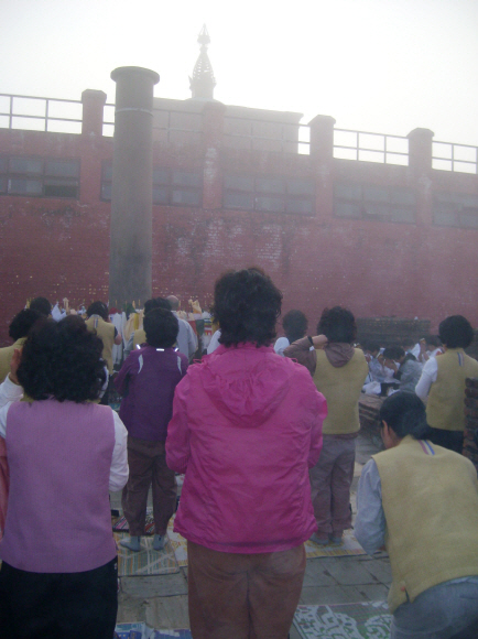 싯다르타가 태어난 탄생지인 네팔 룸비니 동산의 마야데비 사원.