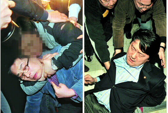 민주당의 당직자가 1일 저녁 국회 본회의장 앞에서 한나라당의 점거 농성에 항의하면서 차명진 의원의 목을 조르고 있다(왼쪽 사진). 민주당 서갑원 의원도 비슷한 시각 국회 본회의장 앞에서 몸싸움을 하던 중 한나라당 조원진 의원에게 밀려 넘어졌다(오른쪽 사진). 차 의원과 서 의원은 병원으로 후송됐다.  김명국기자 daunso@seoul.co.kr 