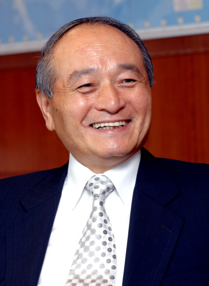 오명 건국대 총장