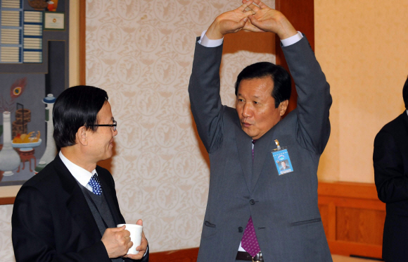 경제도 기지개 켜나 