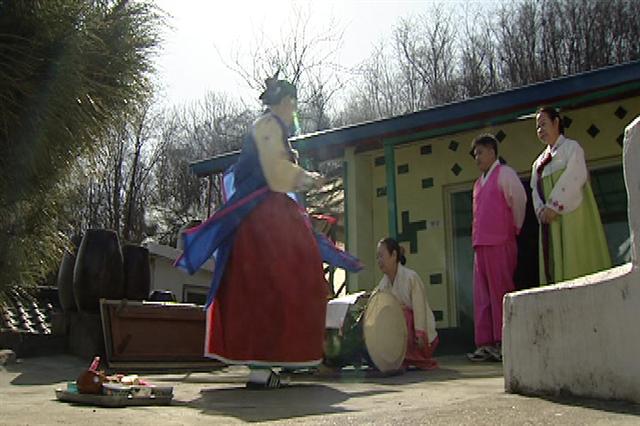 각종 무속 피해 사건과 사학재단 비리를 집중 취재한 SBS ’뉴스추적’.