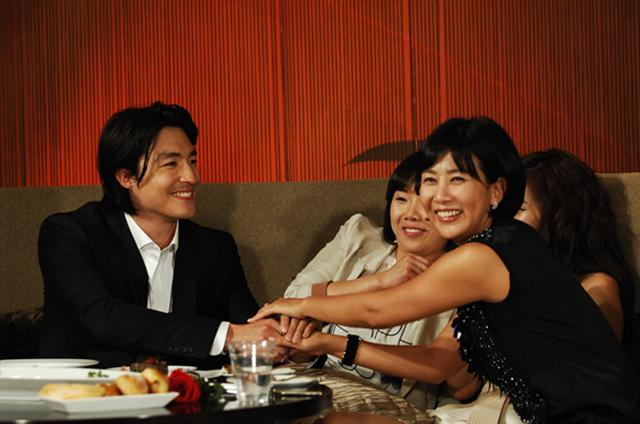 30대 미혼 여성연예인들이 출연하는 예능 프로그램인 SBS ‘골드미스다이어리’. 