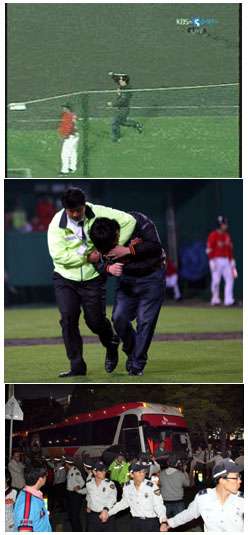 6일 사직구장에서 열린 프로야구 SK-롯데전 7회 초 한 롯데 팬이 검을 휘두르며 경기장에 난입하자(위)  경호원이 그라운드 밖으로 끌어내고 있다.(가운데) 그러나 경기가 끝난 뒤 일부 롯데 팬들은 경기가 끝난 뒤 지난달 23일 인천 문학구장에서 박재홍이 연루된 빈볼 시비에 항의하기 위해 SK 선수단 버스를 에워싸고 물병 등을 던지자 경찰이 접근을 차단하고 있다.