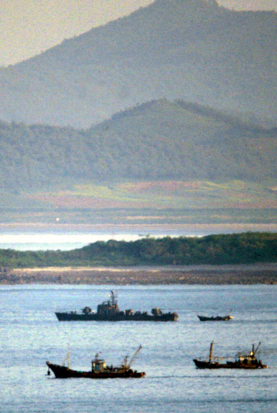 옹진 앞바다 北군함 