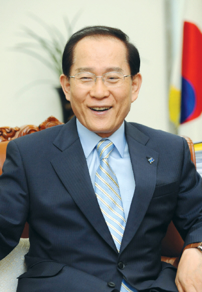 이회창 자유선진당 총재