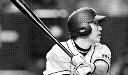 이승엽(요미우리)이 28일 일본 도쿄돔에서 열린 야쿠르트와의 경기에서 6회말 주자 1·3루에 놓고 스리런 홈런을 뿜어내고 있다. 닛칸스포츠 제공