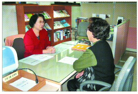 성북노인종합복지관 부설 행복한 노후 성상담센터를 찾은 한 할머니가 노·노 상담가로부터 노후 성생활에 대해 상담을 받고 있다.  서울신문 포토라이브러리