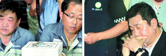 쌍용자동차 파업 64일째를 맞은 24일 오전 경기 평택시 청소년문화센터 회의실에서 ‘쌍용차 사태 중재를 위한 노사정 대책회의’가 열렸다. 논의가 한동안 진전되지 않으면서 사측 참가자들(왼쪽 사진)과 중재에 나선 송명호(오른쪽) 평택시장 모두 표정이 어둡다.  도준석기자 pado@seoul.co.kr