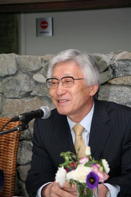 방송통신심의위원회 이진강 위원장