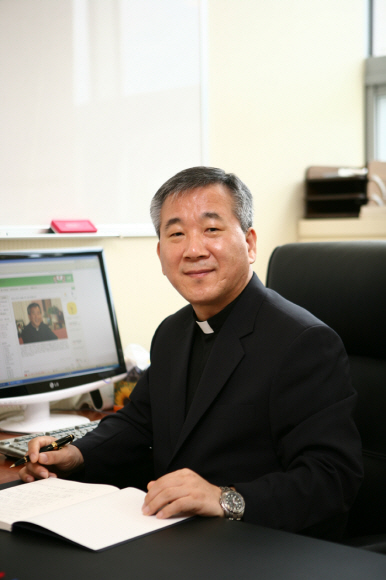 이동익 가톨릭중앙의료원장