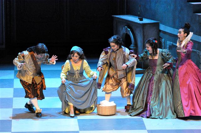 지난해 대구오페라축제에서 공연한 오페라 ‘신데렐라’의 한 장면. 오페라제작소 밤비니 제공