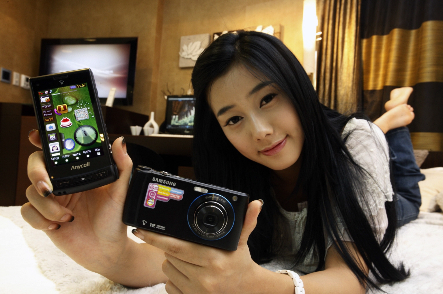 ‘삼성전자  아몰레드 12M’