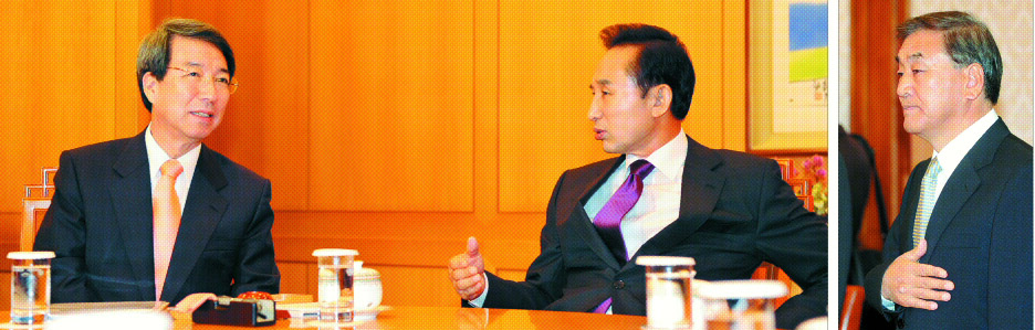 이명박(오른쪽) 대통령이 6일 청와대에서 정운찬 국무총리로부터 첫 주례보고를 받기에 앞서 환담하고 있다. 이재오 국민권익위원장(오른쪽 사진)이 6일 정부중앙청사에서 열린 국무회의에 처음으로 참석했다. 최해국 김명국기자 seaworld@seoul.co.kr