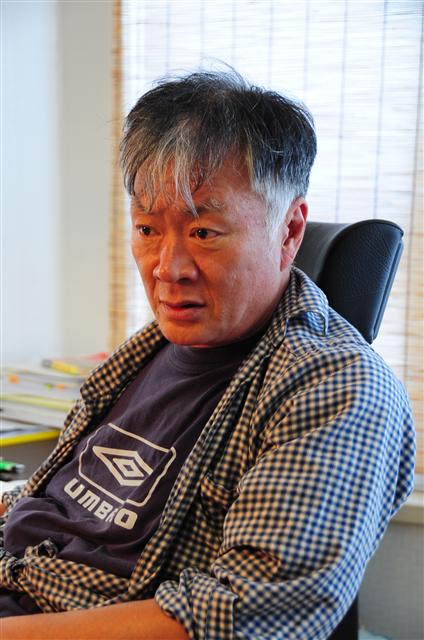 소설가 김훈