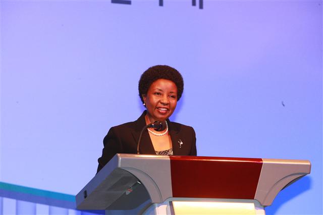 유엔 사무부총장 아샤-로스 미기로