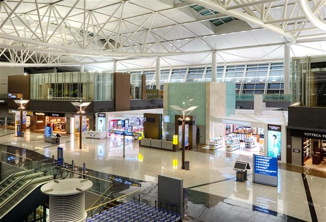인천국제공항 입국장 에어스타 애비뉴 전경.