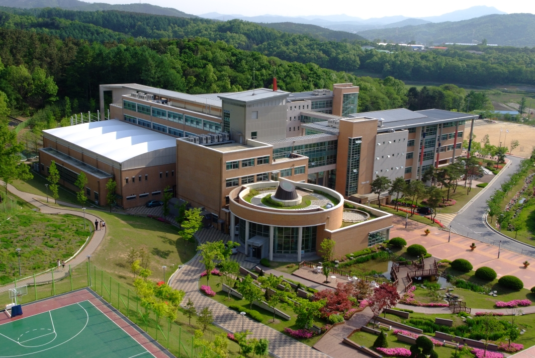 한국외국어대학교 부속 용인외국어고등학교 홈페이지 캡처
