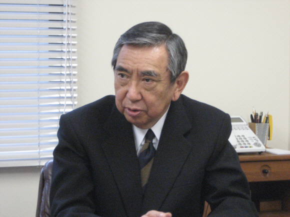 고노 요헤이 전 일본 중의원 의장이 최근 도쿄 도라노몽에 위치한 자신의 사무실에서 가진 서울신문과의 특별인터뷰에서 일본군 위안부 문제를 포함해 미래지향적 한·일관계, 북·일 관계 등에 대해 말하고 있다.