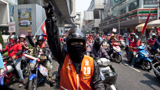 탁신 지지 오토바이 시위대