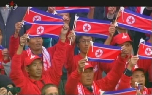 조선중앙TV는 21일 44년만에 월드컵 본선에 진출해 경기를 가진 북한-포르투갈전을 7-0 참패에도 불구하고 전경기를 생중계했다. 연합뉴스