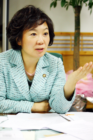 정미경 후보