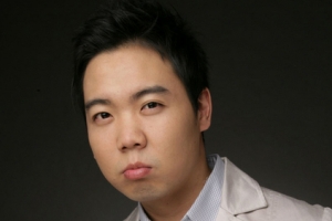 개그맨 황현희, 13세 연하와 결혼…2세 소식도
