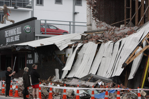 강진이 발생한지 만 하루가 지난 22일 오후 뉴질랜드 남섬 크라이스트처치 도심의 붕괴된 건물 모습. 크라이스트처치<뉴질랜드>=연합뉴스