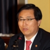 최중경 장관 “전기료 연료비연동제 7월 시행”···요금 인상 시사
