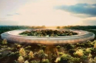 2015년 애플 신사옥 ‘우주선’