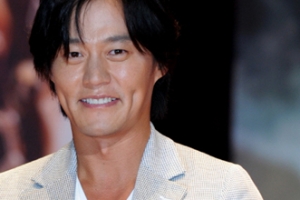 이서진 ‘재벌설’ 부인…‘진짜 로열패밀리’ 윤태영·이필립 들여다보니