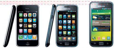 애플이 네덜란드 법원에 제출한 삼성전자 갤럭시S 사진(가운데)이 아이폰3G(왼쪽)와 크기가 같고 실제 갤럭시S와는 크기가 달라 조작 논란이 일고 있다.  웹베렐트 제공