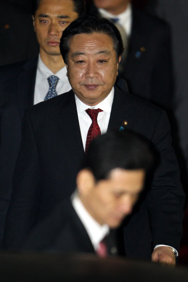 이틀 일정으로 한국을 공식방문하는 노다 요시히코 일본 총리가 18일 밤 서울공항을 통해 입국하고 있다. 연합뉴스
