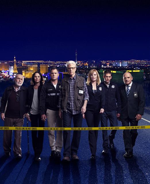 CSI 시리즈의 매력은 살아 숨쉬는 캐릭터다. 왼쪽부터 검시의 앨버트, 세라(이하 CSI 현장팀), 닉, D B 러셀, 캐서린, 그레그, 강력계 짐 경감. CJ E&M 제공