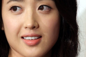 김민정 ‘타짜3’ 출연 “긍정적 논의 중” 박정민X류승범 호흡 맞출까