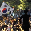 “2008년 촛불 꺼진 게 아니라 ‘종이 돌’이 되어 되살아나다”