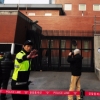 중국인, 日대사관에 화염병 던져