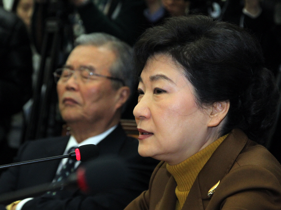 박근혜 한나라당 비상대책위원장이 12일 오전 국회에서 열린 비대위 회의에서 모두발언을 하고 있다.  김명국기자 daunso@seoul.co.kr