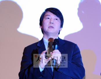 “사회 발전 역할 고민…정치도 그중의 하나”