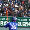 [프로야구] ‘김승우’ 대포쇼… 10만 열광