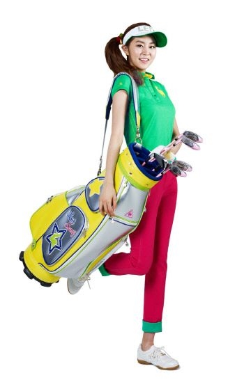 연기돌로 사랑받고 있는 애프터스쿨의 유이가 화사한 골프 패션으로 싱그러운 봄을 알렸다. 유이가 모델로 활동하고 있는 르꼬끄 골프는 22일 2012 봄/여름 시즌 화보를 공개했다.