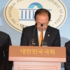 박근혜 대선국면 중대악재 판단… 사실상 ‘자진 탈당’ 압박