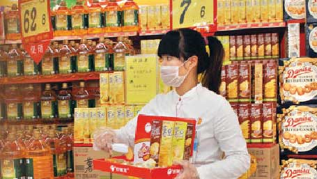 최근 중국의 한 대형마트에서 오리온 제품의 시식 행사가 열리고 있다. 오리온 제공