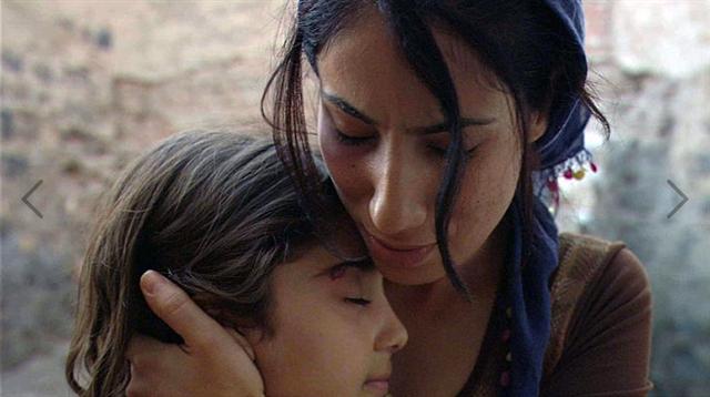 미라즈 베자르 감독의 데뷔작 ‘디야르바키르의 아이들’(2009)은 2차 세계대전 이후 터키·이란·이라크에서 잔혹한 탄압을 받아온 쿠르드족의 슬픈 역사가 현재진행형임을 보여준다. EBS 제공