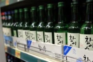 ‘소주 1병=피자 2조각’… 소주·맥주에도 칼로리 표시한다